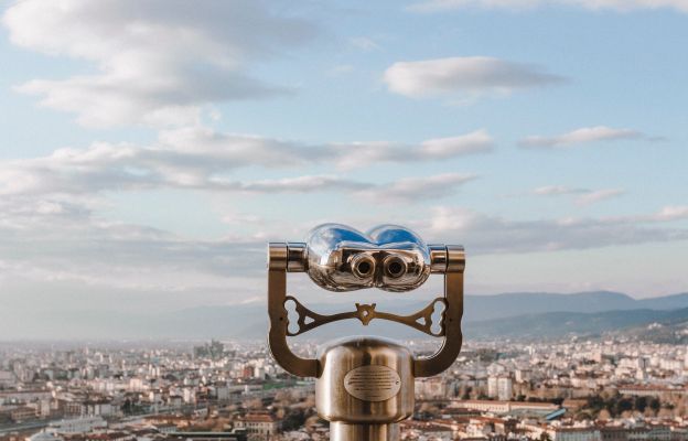 binoculars.jpg